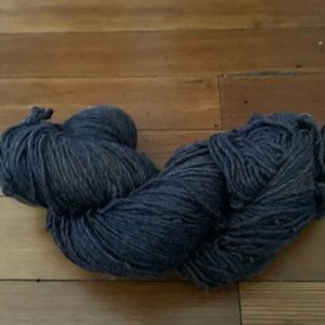 Hand dyed worsted weight skein 100% wool